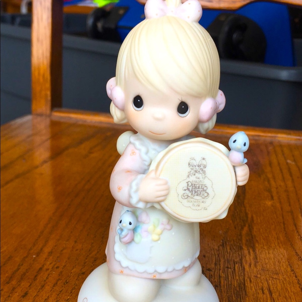 Precious moment birds of a feather collect together porcelain figurine